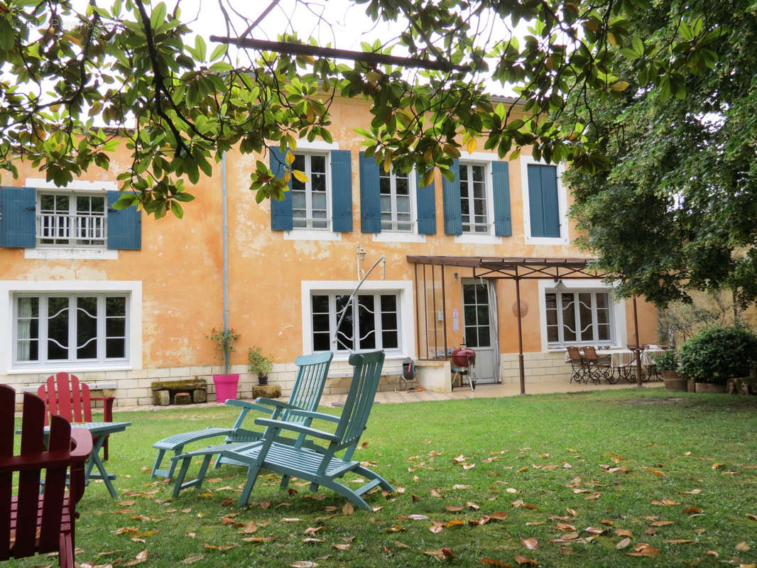 Maison à SAINT-EMILION