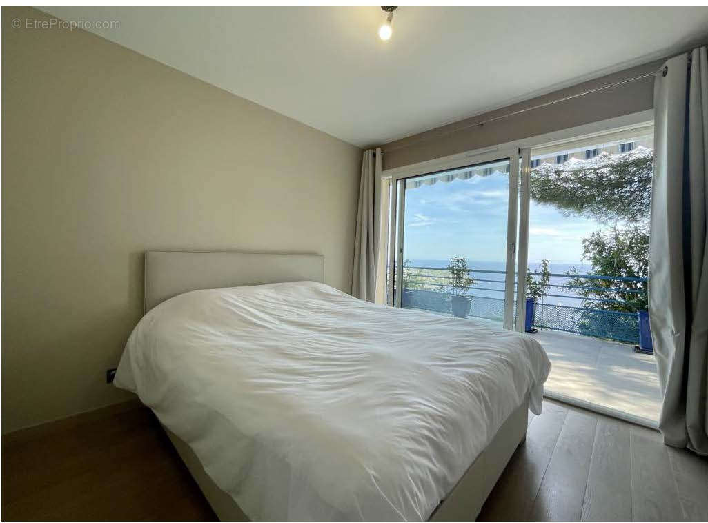 Appartement à ROQUEBRUNE-CAP-MARTIN