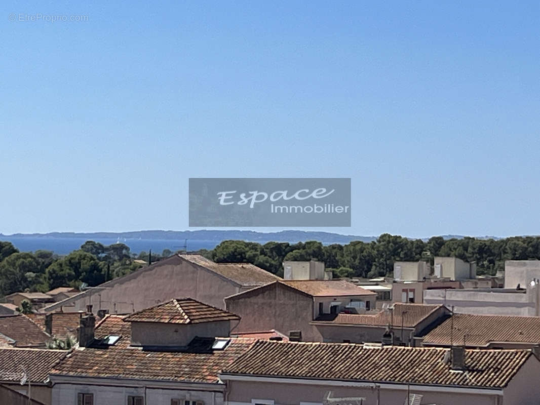 Appartement à LA LONDE-LES-MAURES