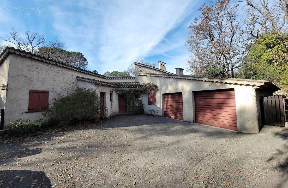 Maison à MOUGINS