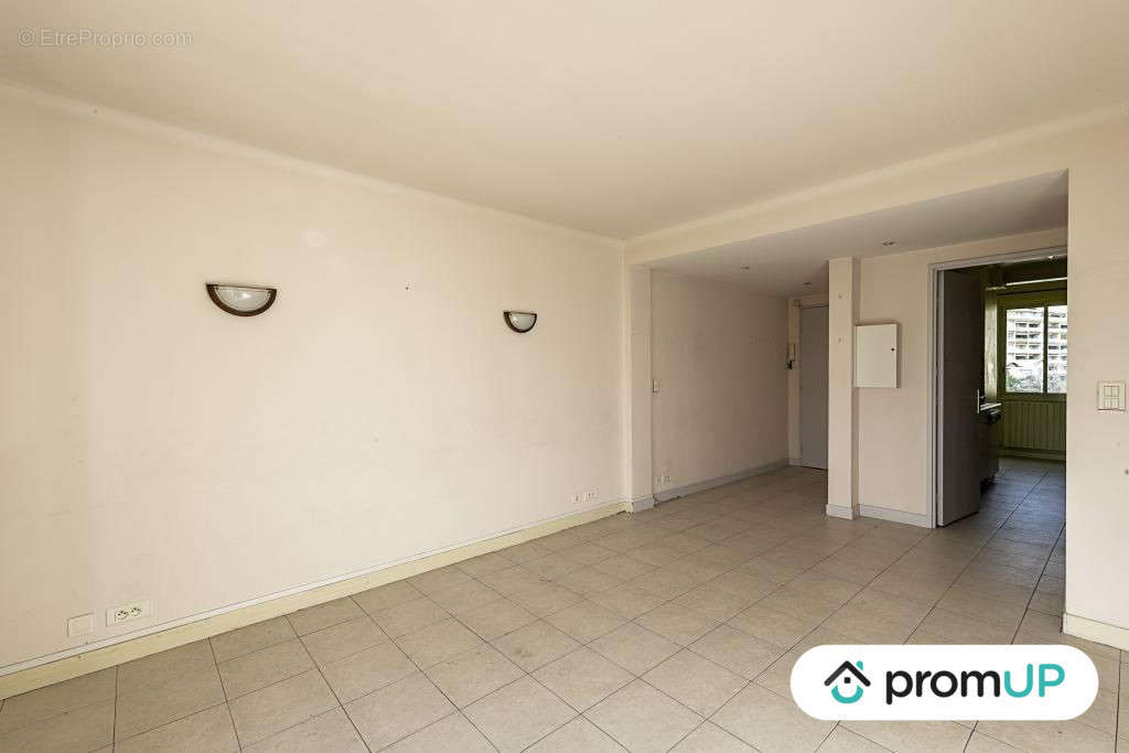 Appartement à ROQUEBRUNE-CAP-MARTIN