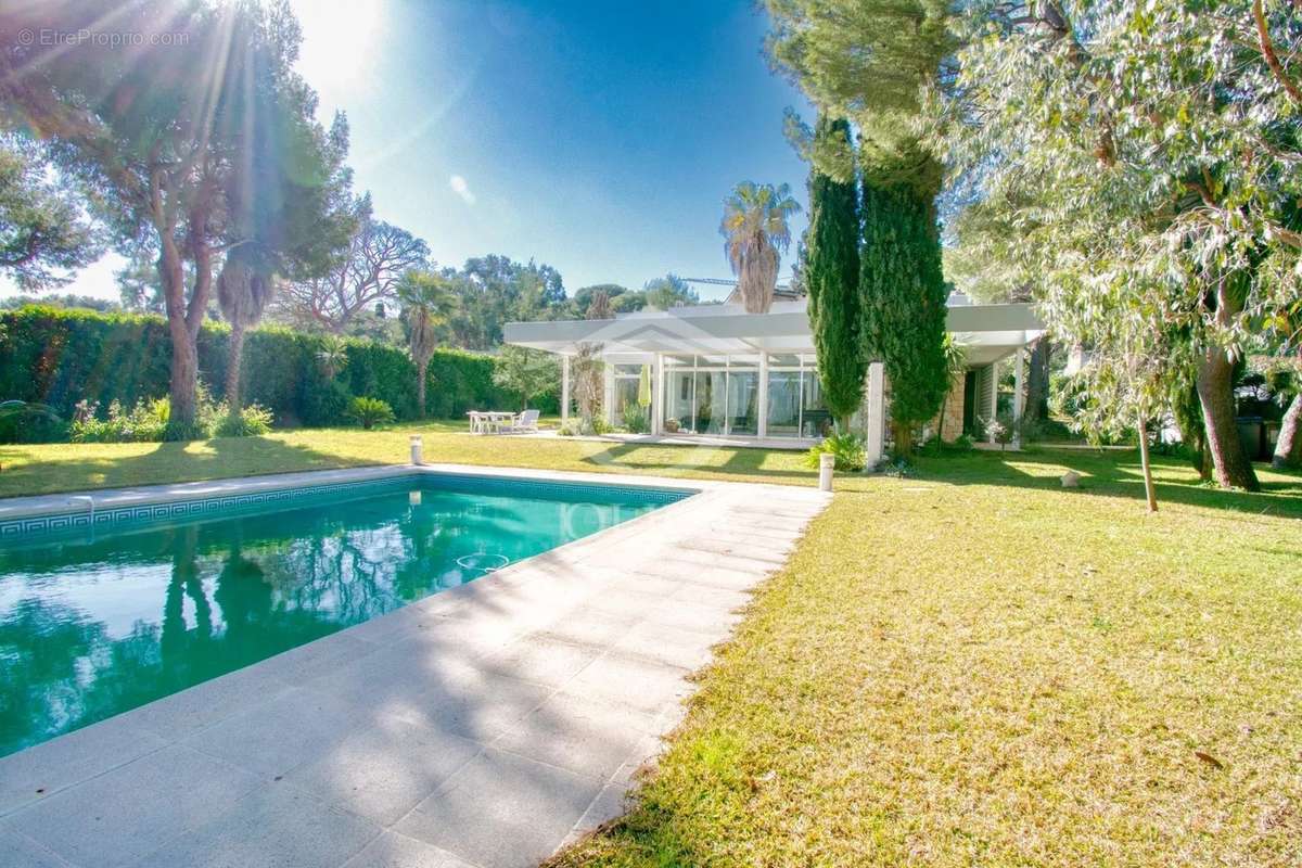 Maison à SAINT-JEAN-CAP-FERRAT