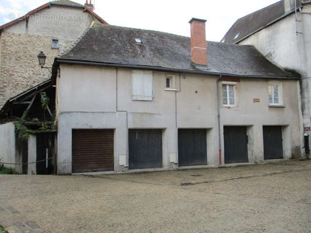 Maison à SAINT-YRIEIX-LA-PERCHE