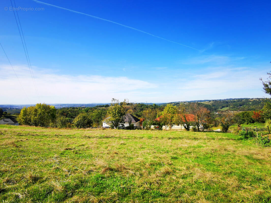 Terrain à DAMPNIAT