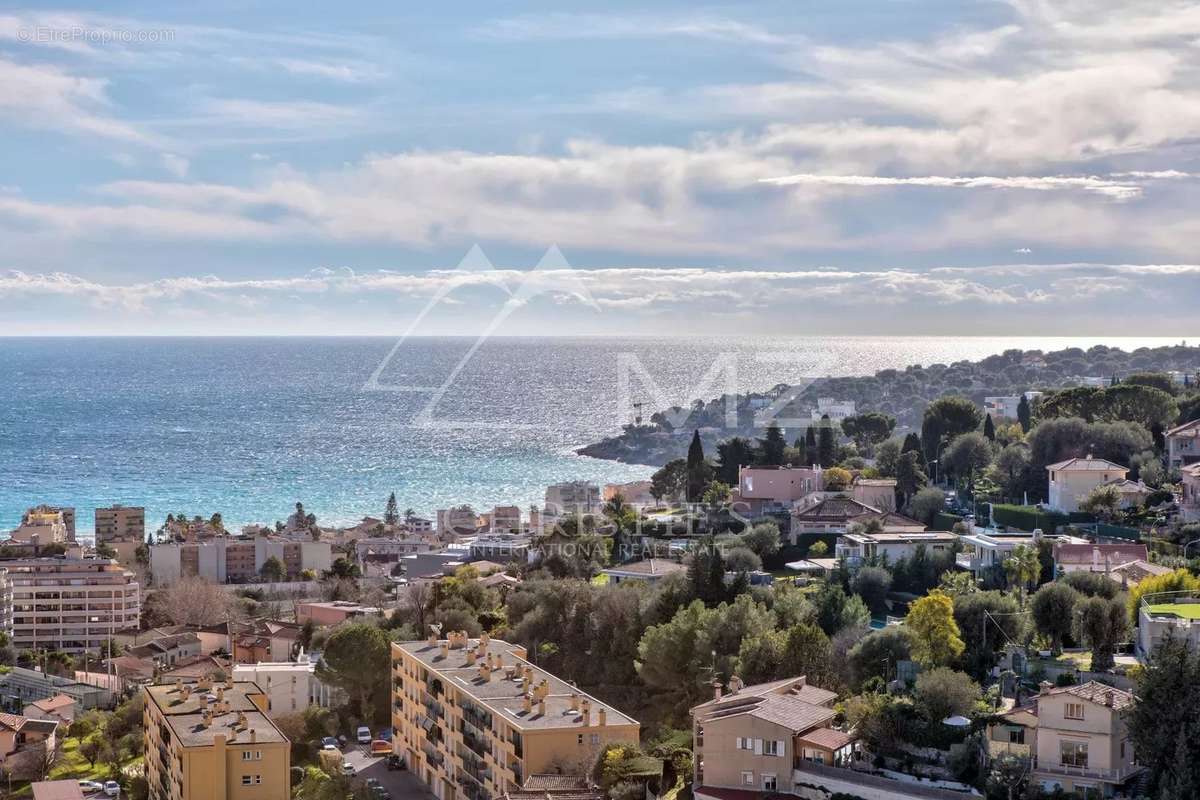 Appartement à ROQUEBRUNE-CAP-MARTIN