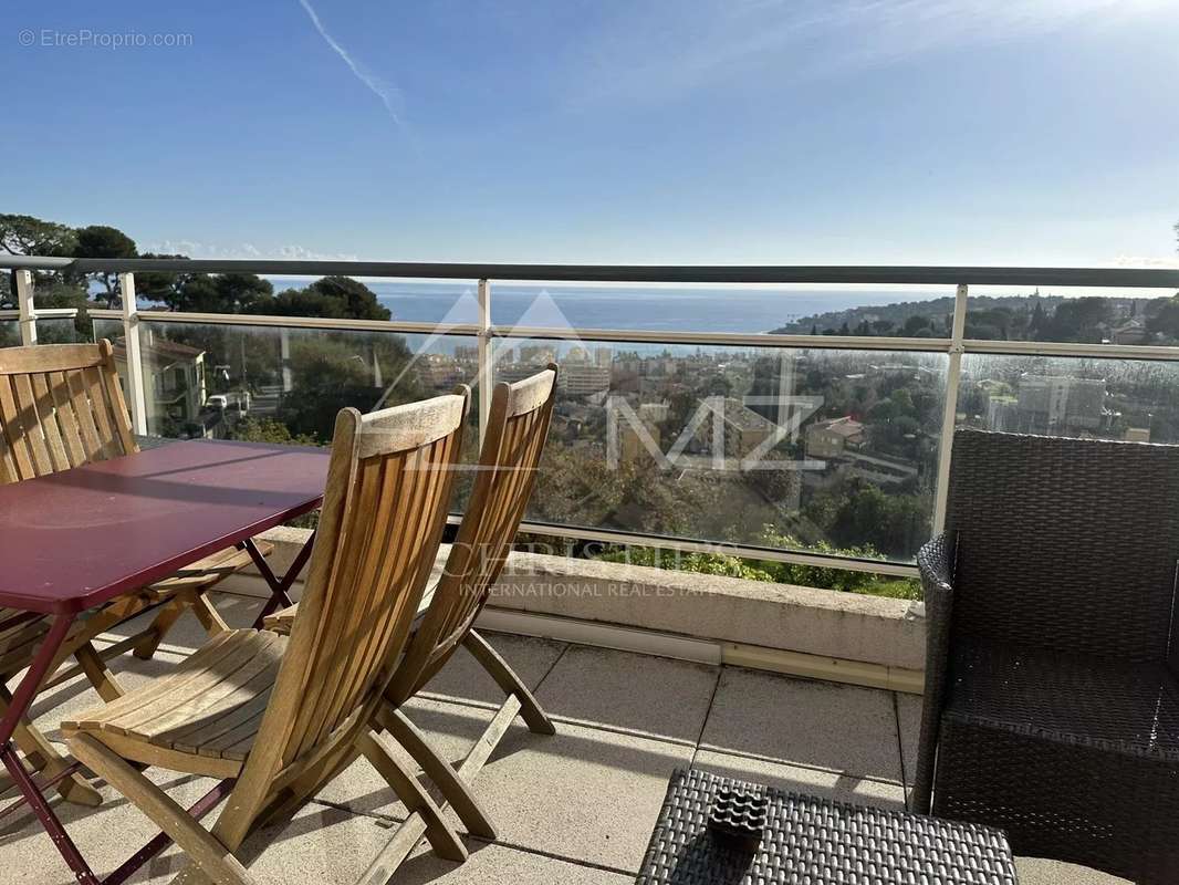 Appartement à ROQUEBRUNE-CAP-MARTIN