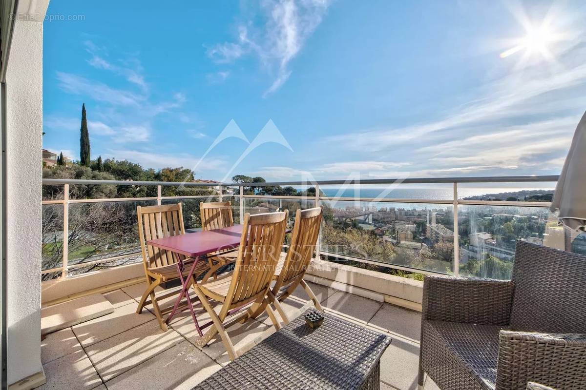 Appartement à ROQUEBRUNE-CAP-MARTIN