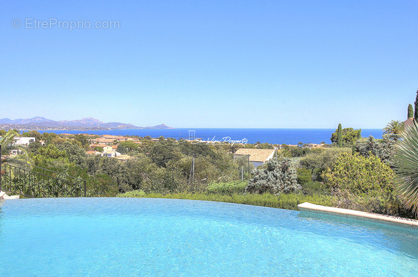 Maison à FREJUS