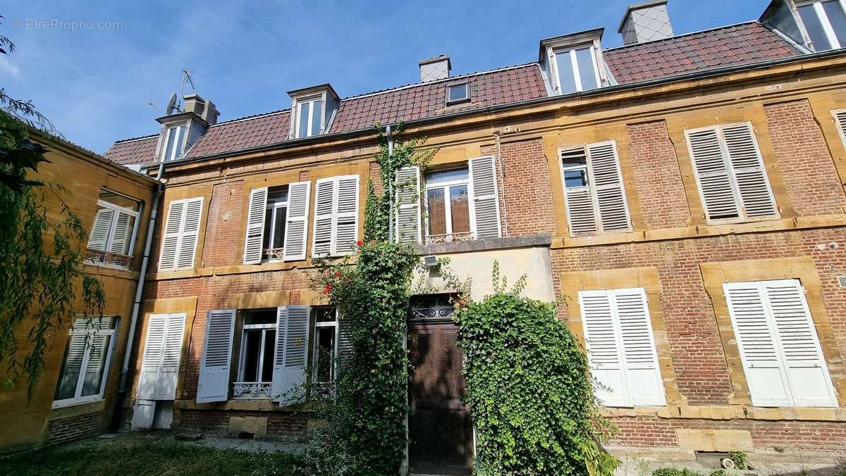 Maison à CHARLEVILLE-MEZIERES