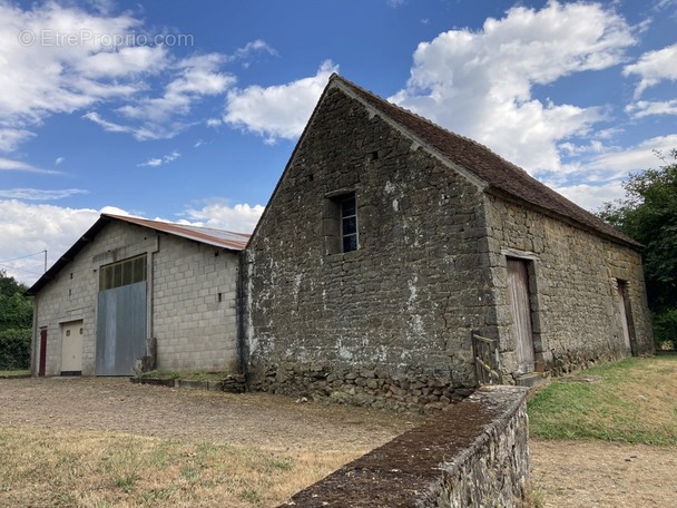 Maison à MAGNY-LE-DESERT