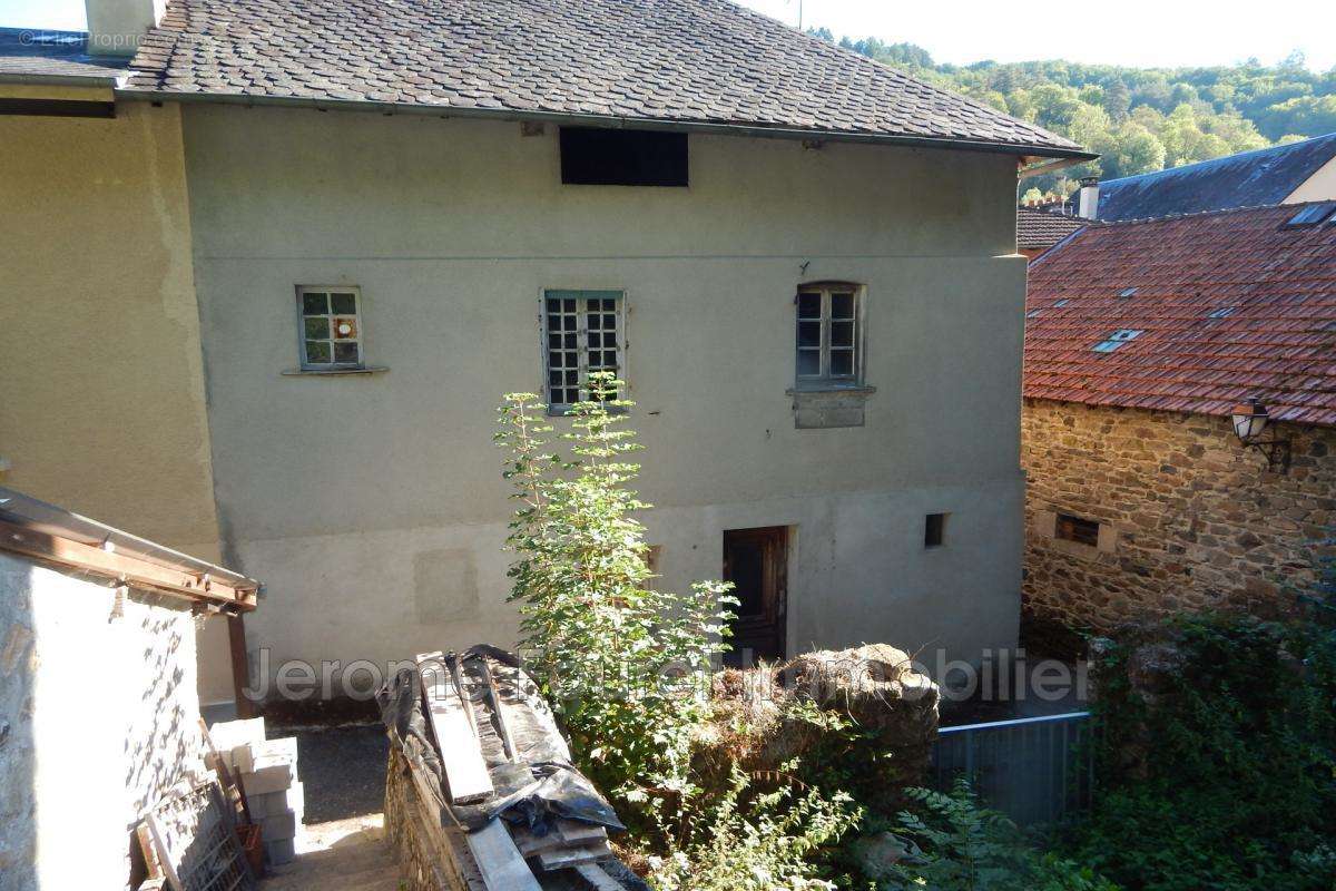 Maison à LAGUENNE