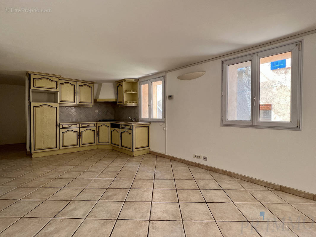 Appartement à FREJUS