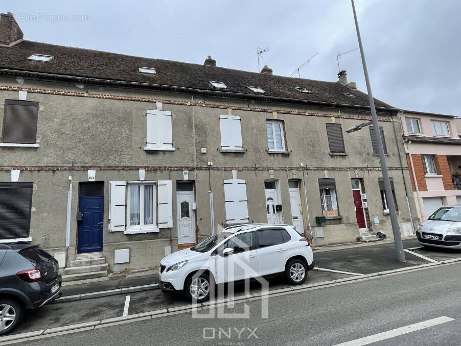 Maison à BEAUVAIS