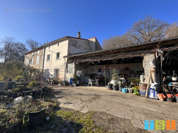 Maison à CAZERES