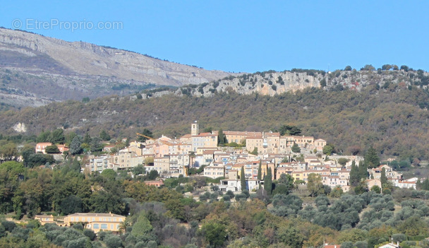 Autre à CHATEAUNEUF-GRASSE