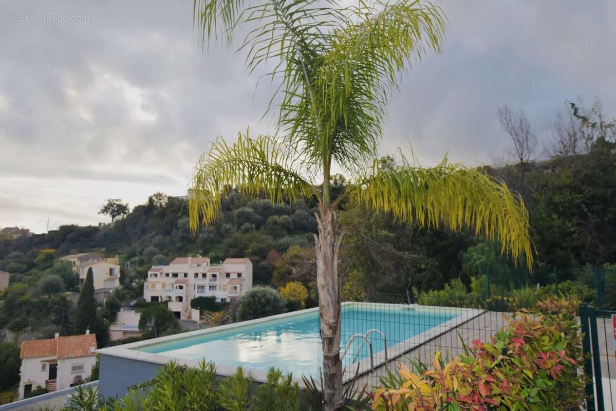 Appartement à ROQUEBRUNE-CAP-MARTIN