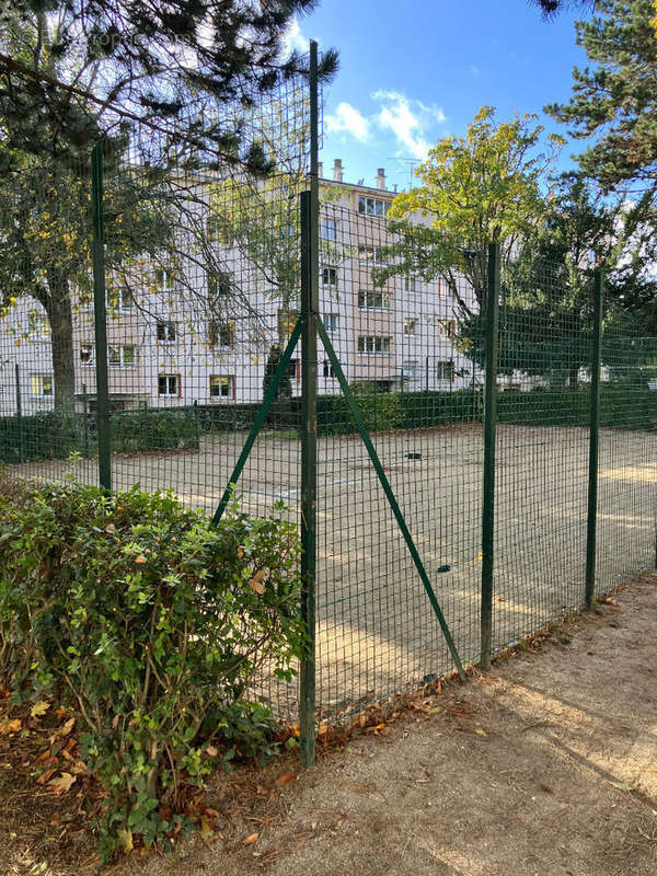 Appartement à SURESNES