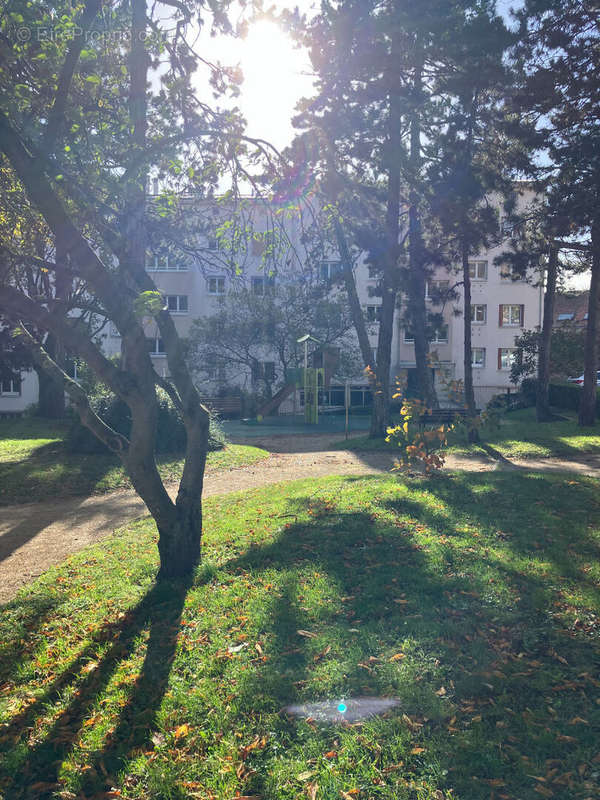 Appartement à SURESNES