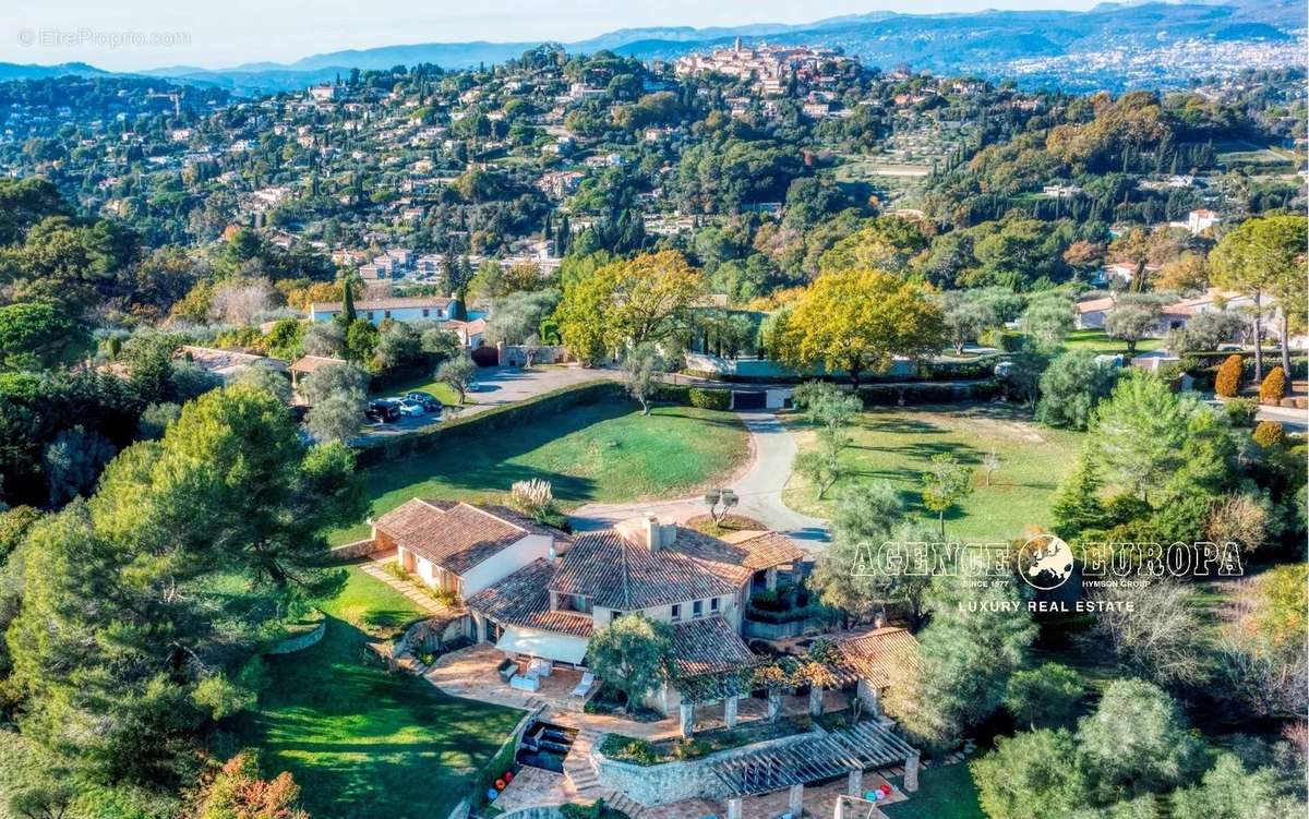 Maison à MOUGINS