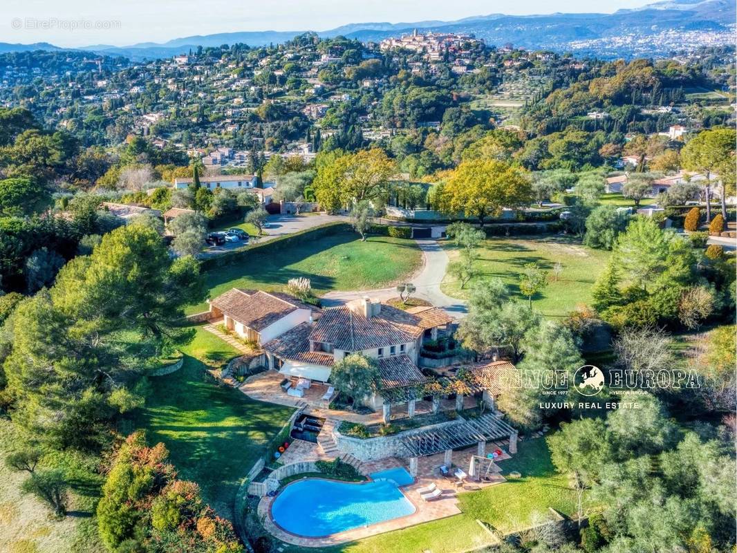 Maison à MOUGINS