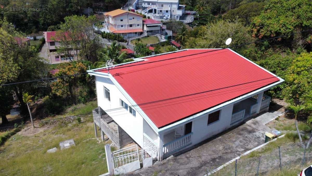 Maison à LE ROBERT