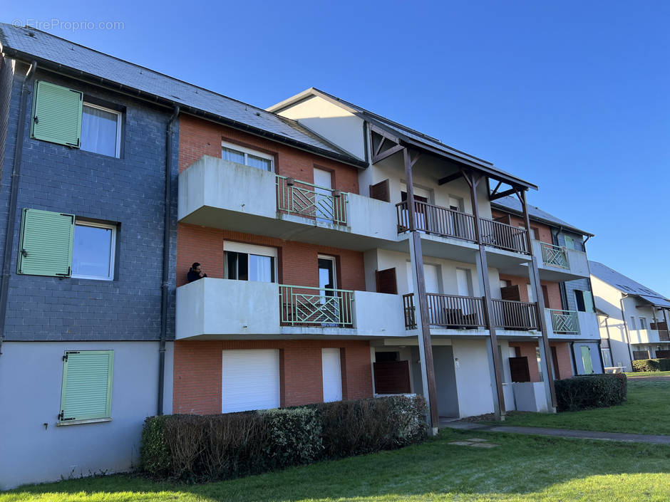 Appartement à LA RIVIERE-SAINT-SAUVEUR