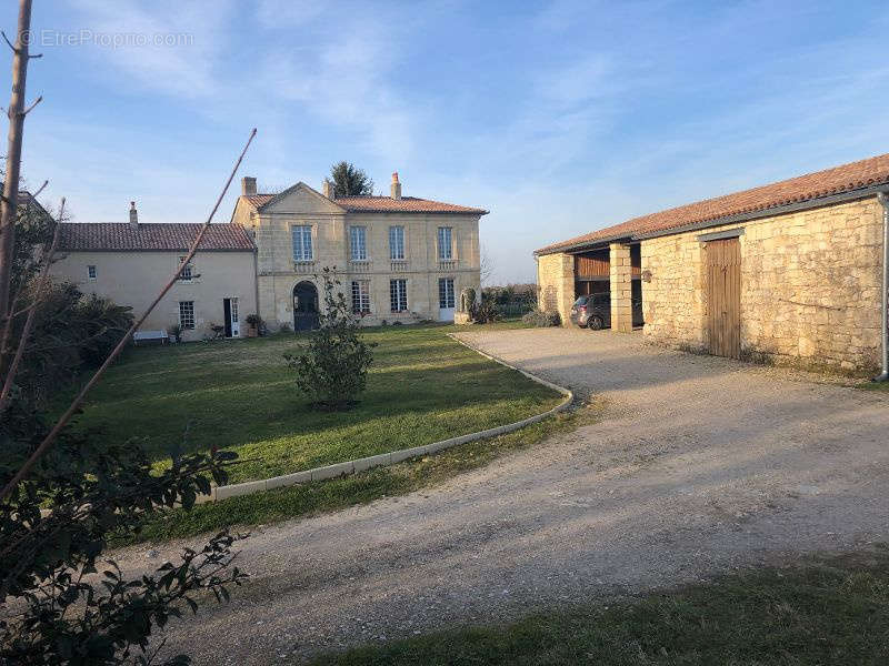 Maison à SAINT-ANDRE-DE-CUBZAC