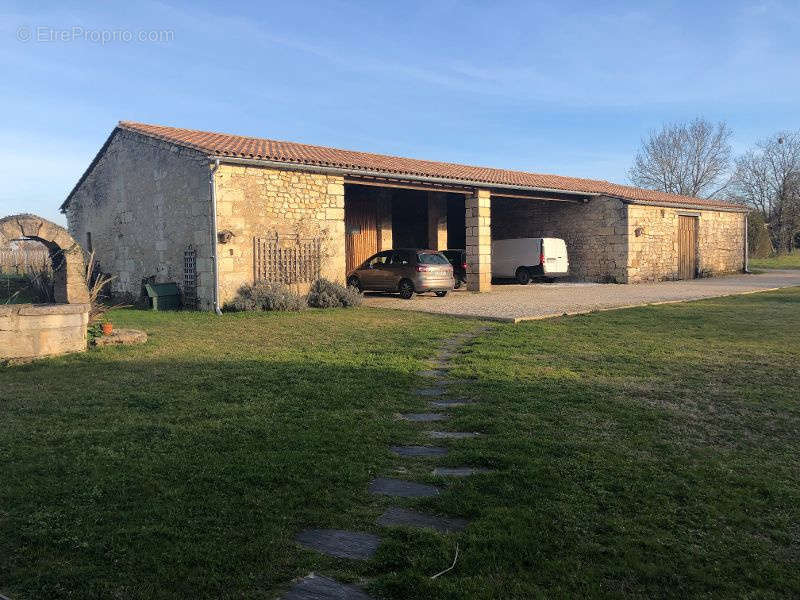 Maison à SAINT-ANDRE-DE-CUBZAC