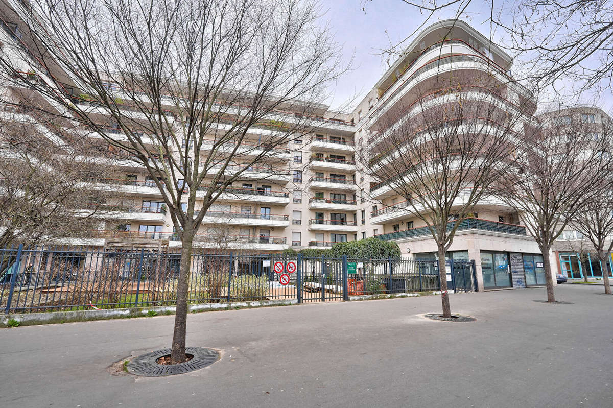 Appartement à COLOMBES