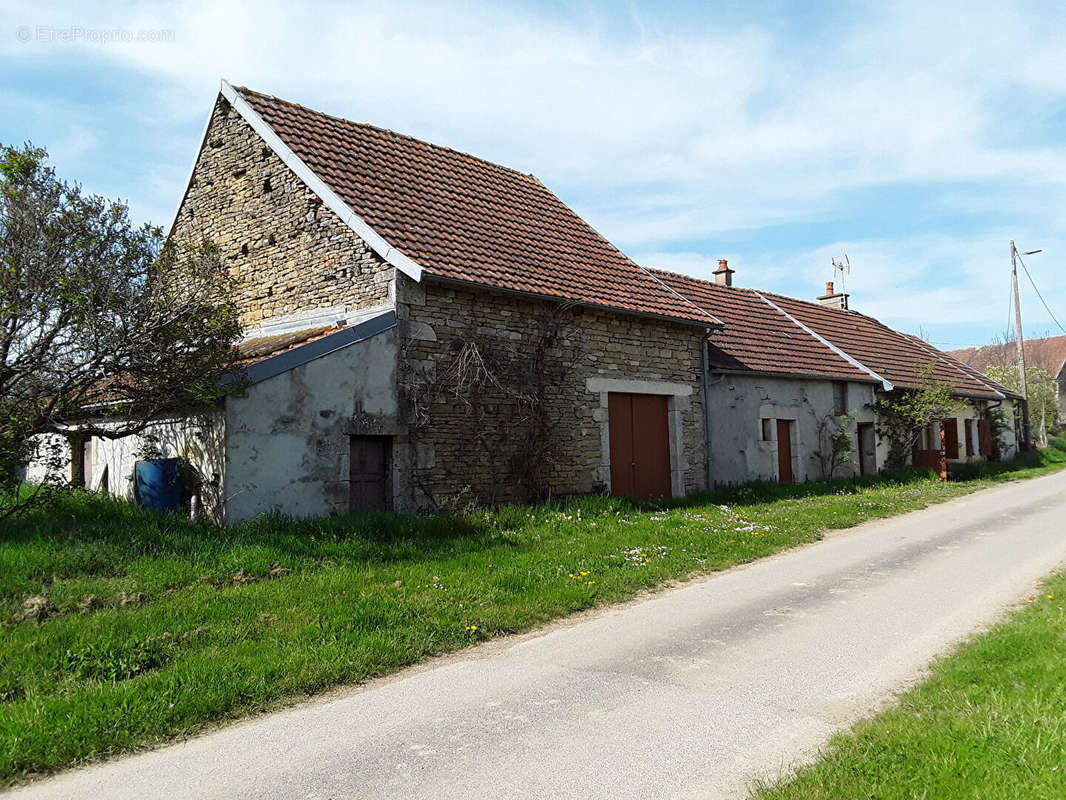 Maison à SAULIEU