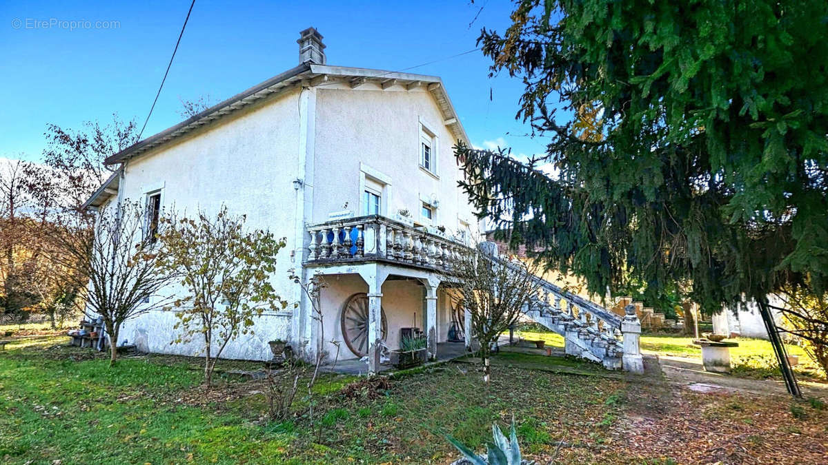 Maison à SAUVETERRE-LA-LEMANCE