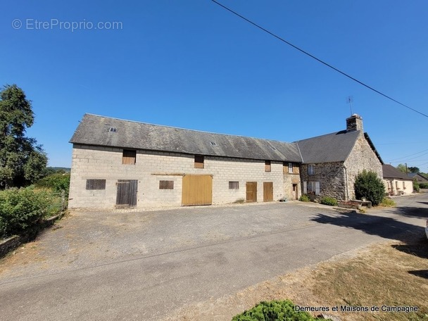 Maison à BARENTON