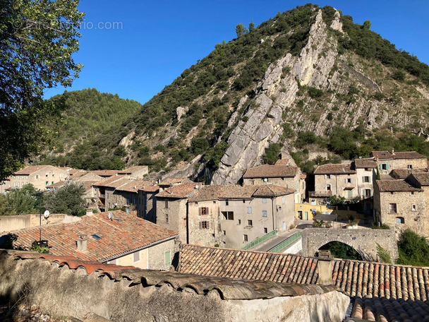 Maison à LES PILLES