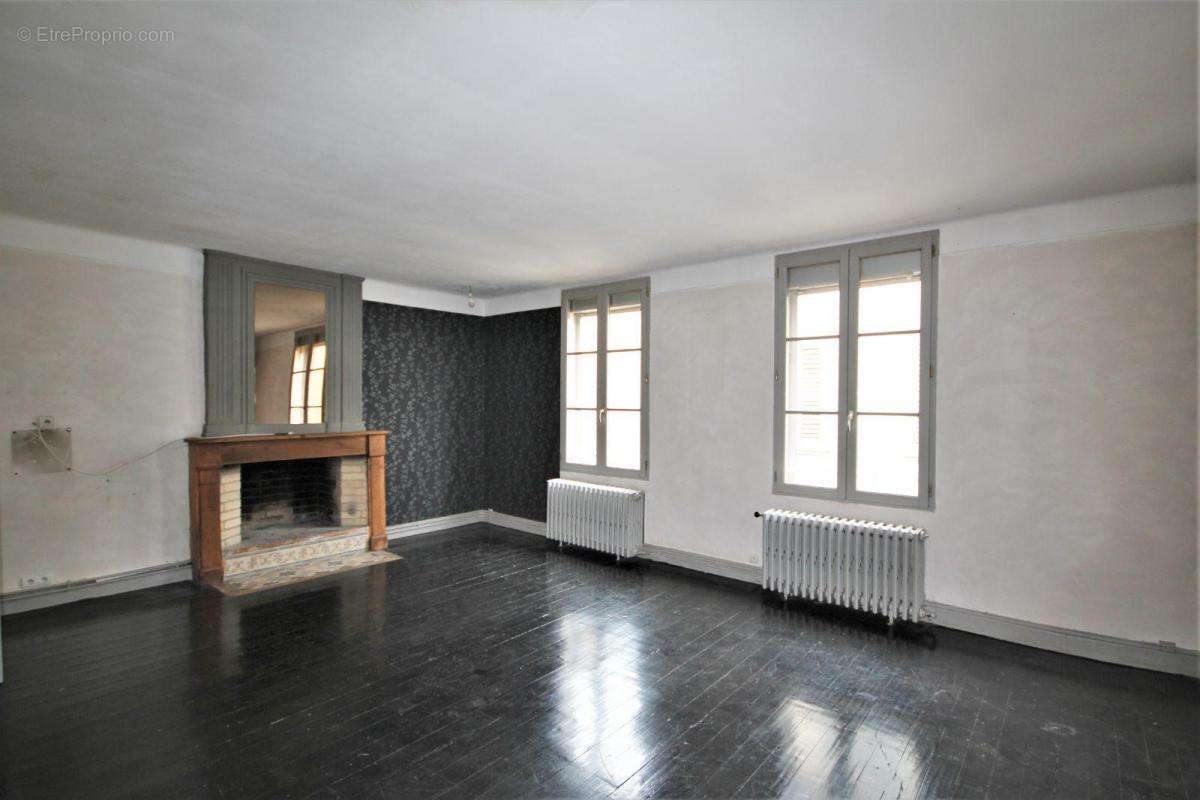 Appartement à VILLEFRANCHE-DE-ROUERGUE