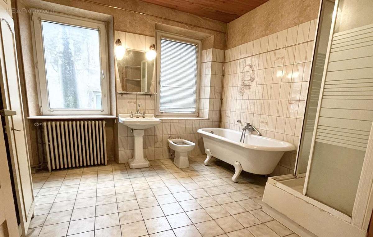 Sdb - Appartement à SARREBOURG