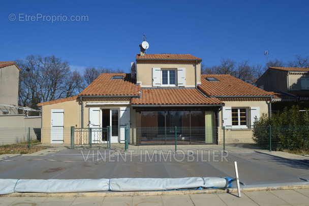 Maison à MONTELIMAR