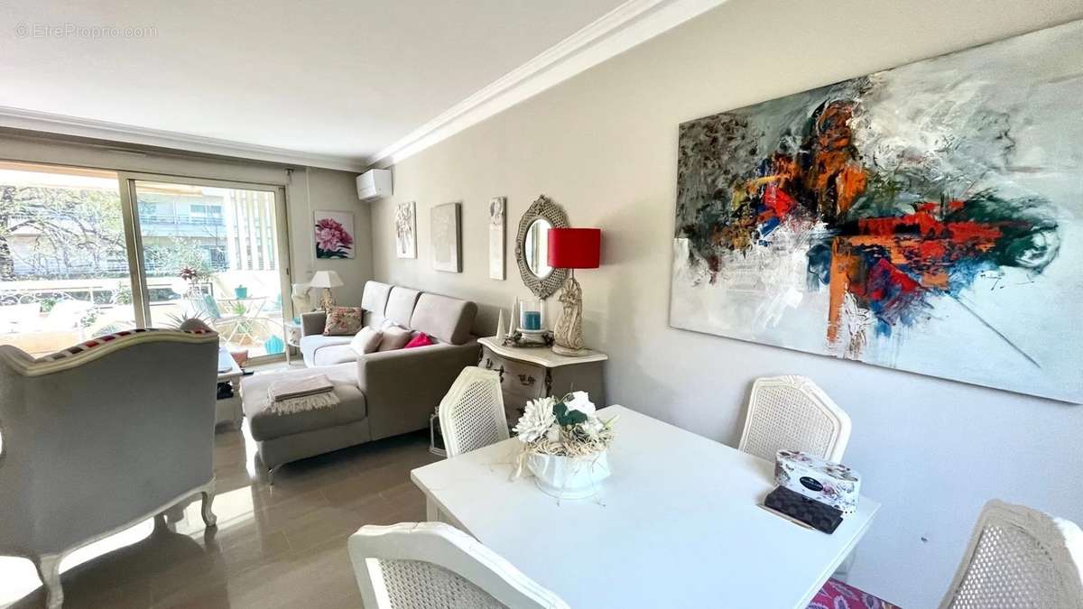 Appartement à CANNES