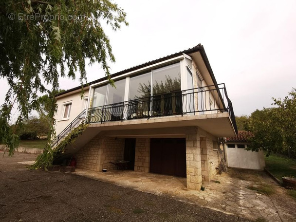 Maison à SAINT-LAURENT-LES-TOURS