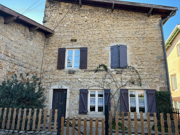 Maison à AMBERIEU-EN-BUGEY