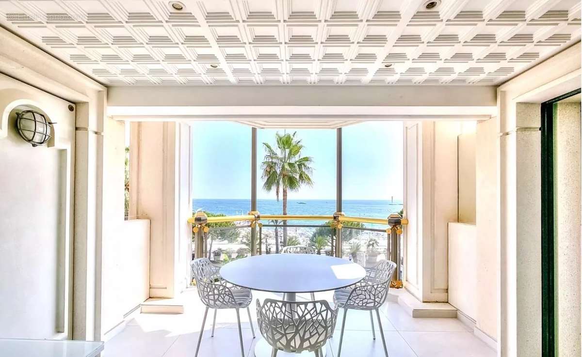 Appartement à CANNES