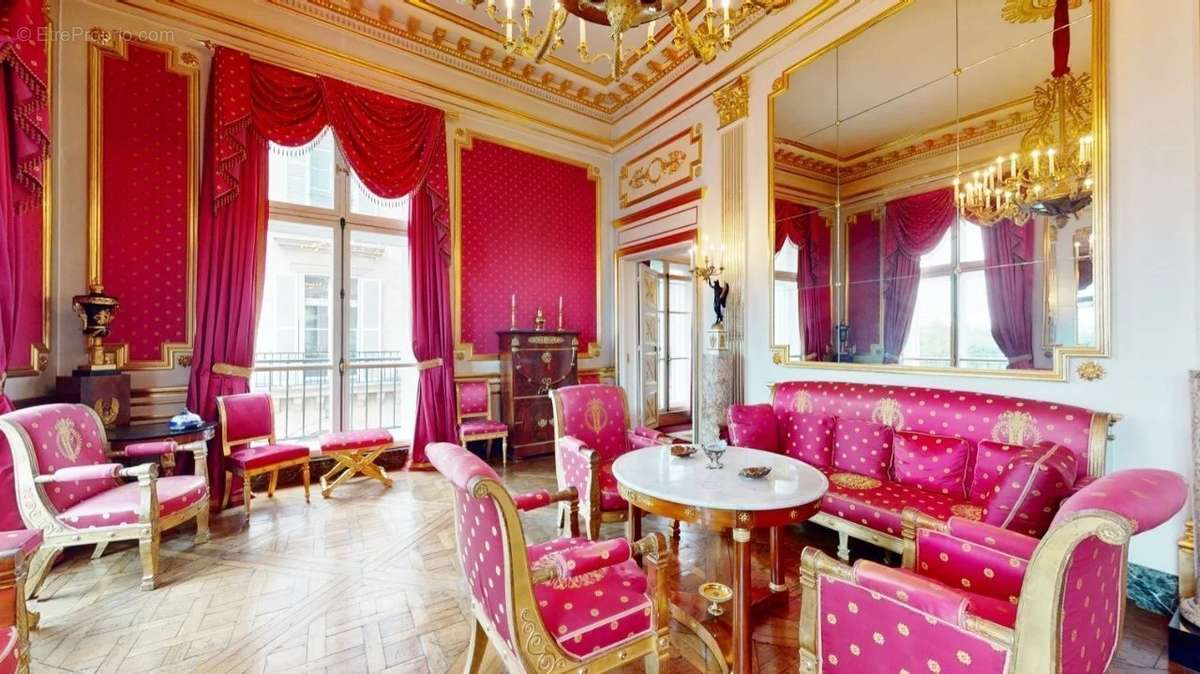 Appartement à PARIS-2E