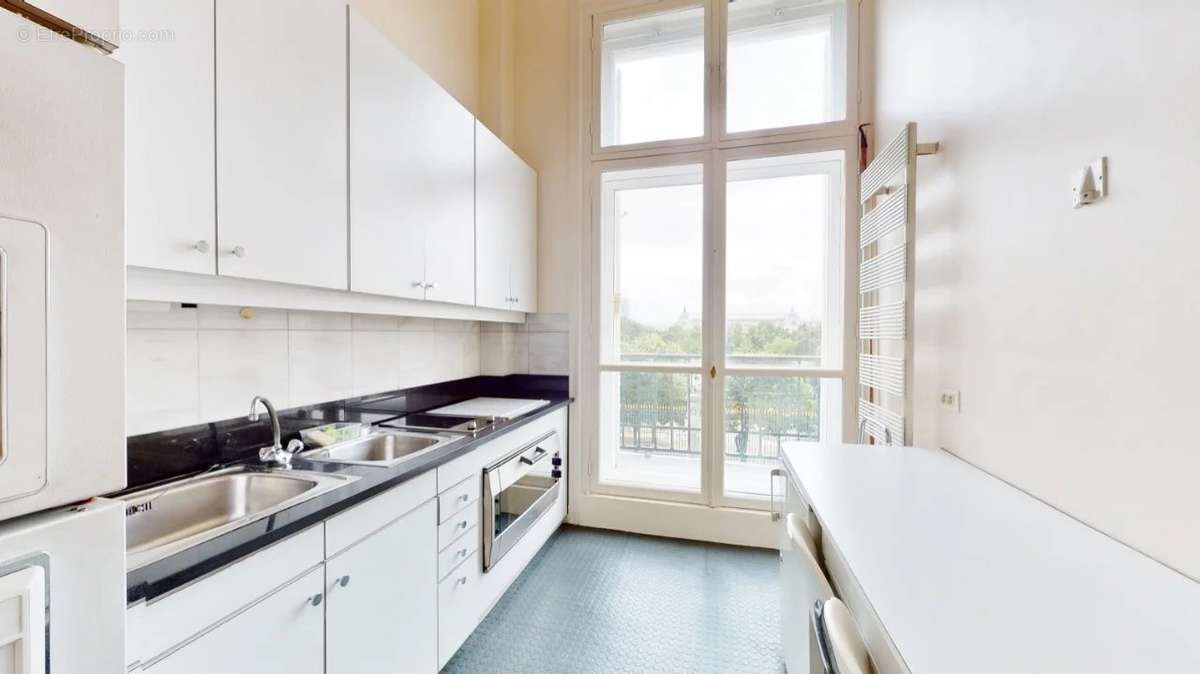 Appartement à PARIS-2E