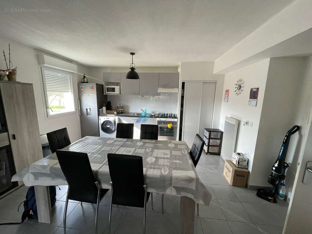 Appartement à AMBES