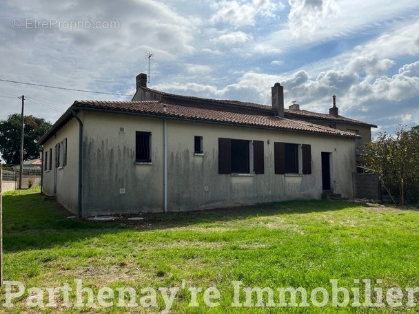 Maison à LHOUMOIS