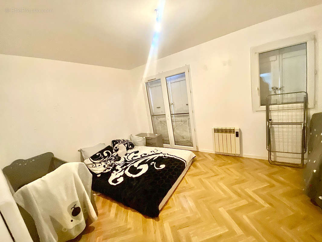 Appartement à NANTEUIL-LES-MEAUX