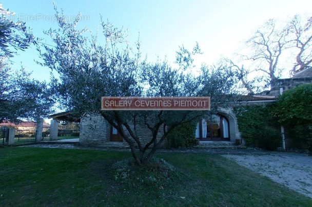 Maison à UZES