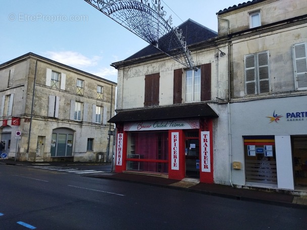 Maison à COGNAC