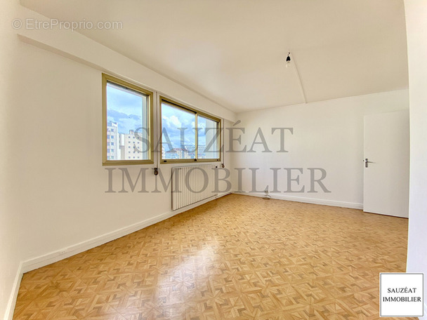 Appartement à MONTROUGE