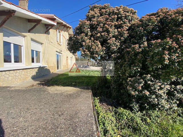 Maison à SAINT-EMILION