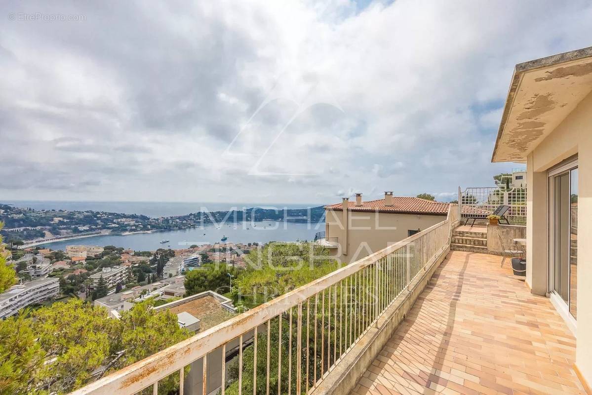 Appartement à VILLEFRANCHE-SUR-MER